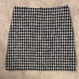LOFT Houndstooth Mini Skirt - Black and White